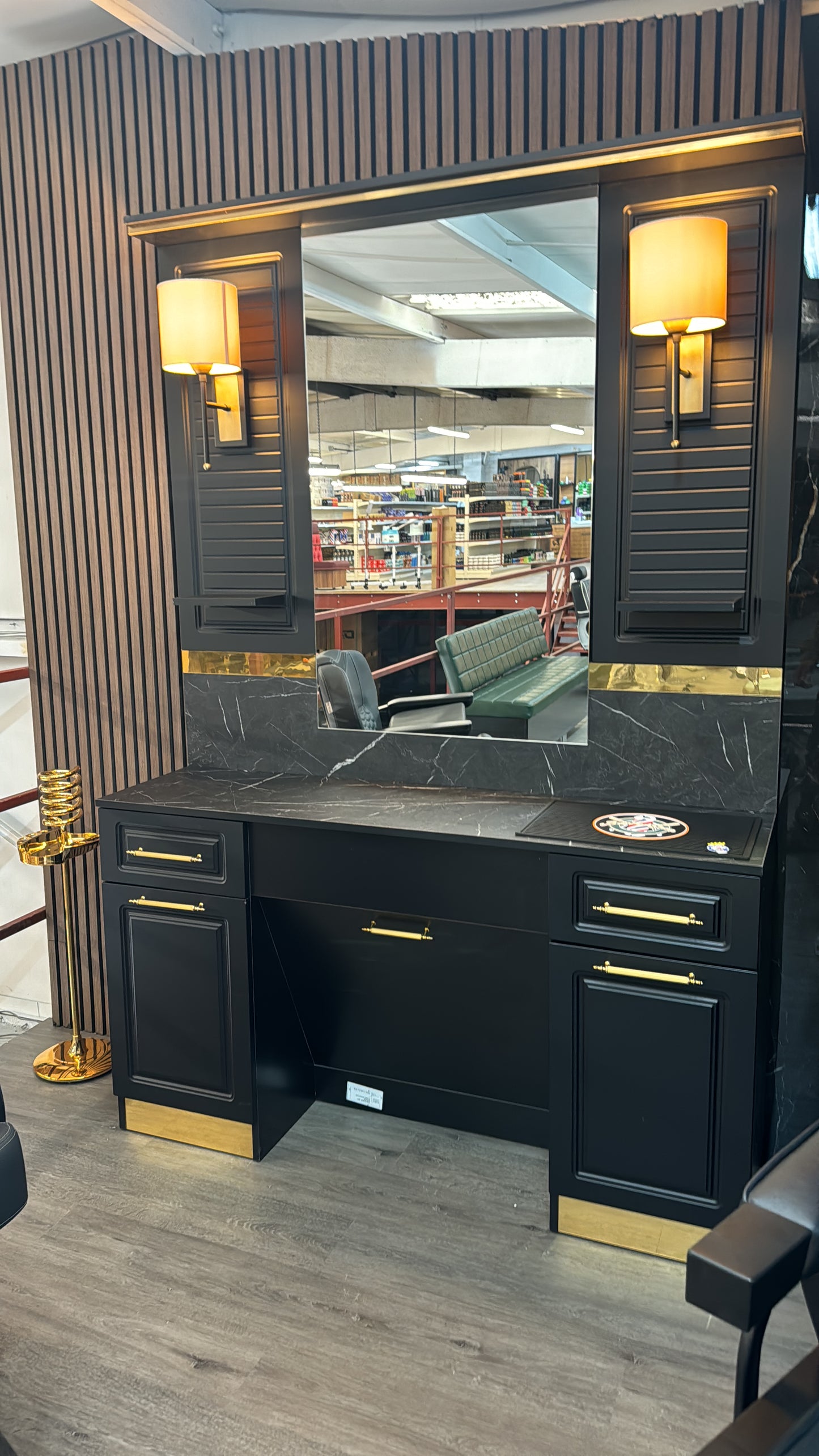 Barber Unit